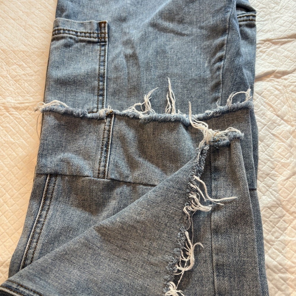 BDG Urban Outfitter Womens Jeans Blue Denim Cargo Relaxed Size 26. - Picture 12 of 12
